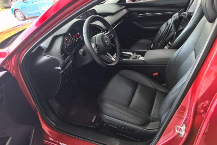 Used Mazda 3 Axela 2023 2.0L Automatic ZhiZhen Edition Left Front Seat