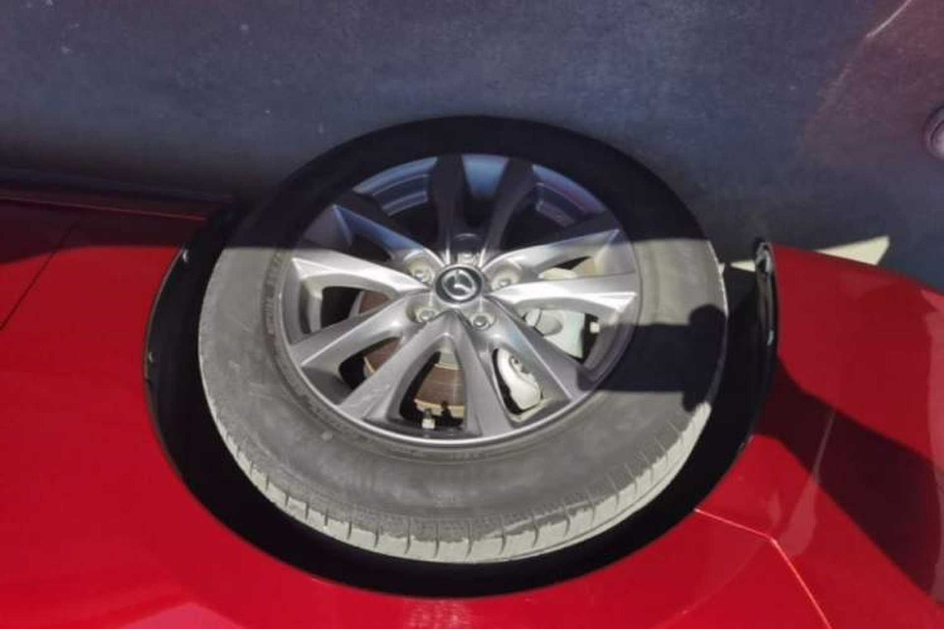 Used Mazda 3 Axela 2023 2.0L Automatic Zhiqing Edition Left Front Wheel Hub