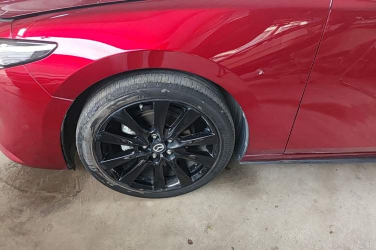 Used Mazda 3 Axela 2023 2.0L Automatic ZhiZhen Edition Left Front Wheel Hub