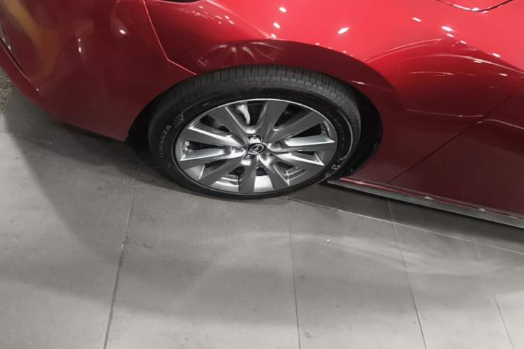 Used Mazda 3 Axela 2023 2.0L Automatic ZhiZhen Edition Left Front Wheel Hub