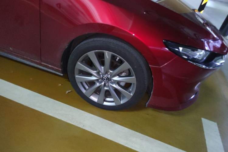 Used Mazda 3 Axela 2023 2.0L Automatic Zhiya Edition Right Front Wheel Hub