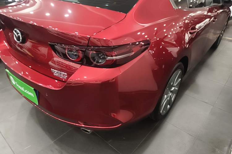 Used Mazda 3 Axela 2023 2.0L Automatic ZhiZhen Edition Right Rear Taillight