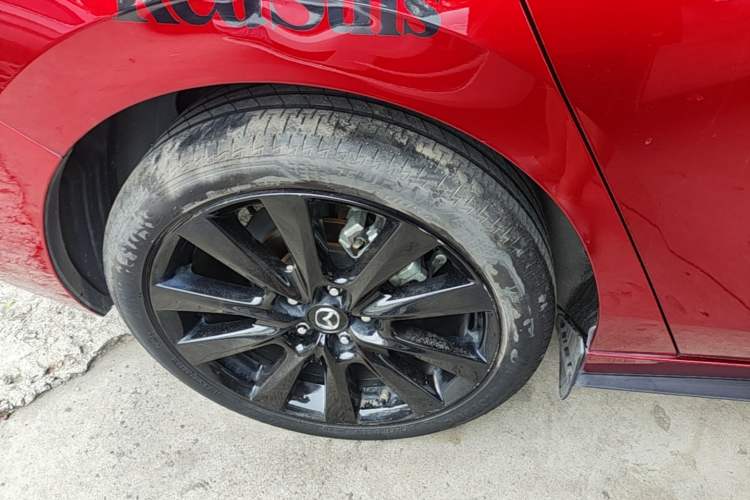 Used Mazda 3 Axela 2023 2.0L Automatic ZhiZhen Edition Right Rear Wheel Hub