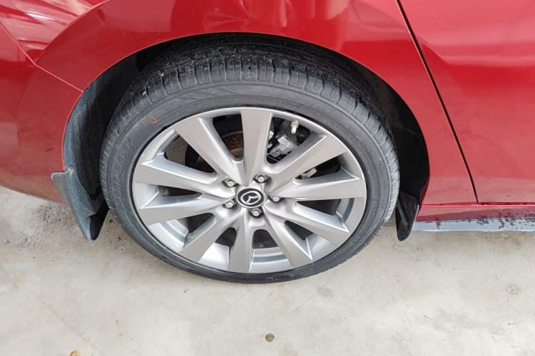 Used Mazda 3 Axela 2023 2.0L Automatic ZhiXuan Edition Right Rear Wheel Hub