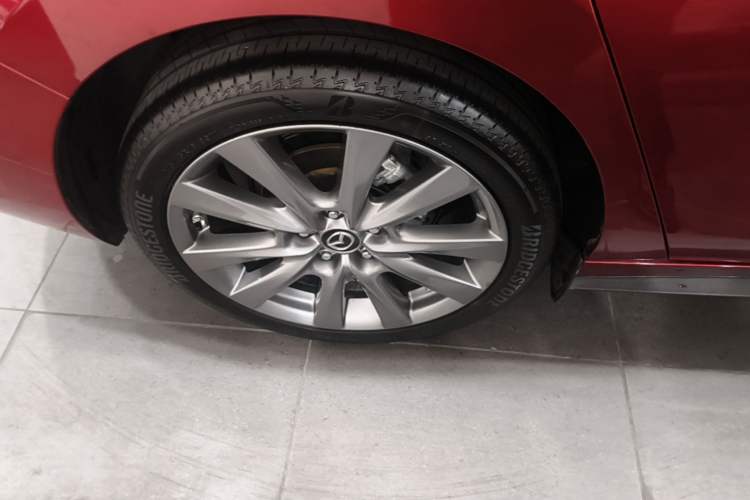 Used Mazda 3 Axela 2023 2.0L Automatic ZhiZhen Edition Right Rear Wheel Hub