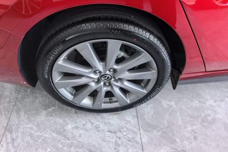 Used Mazda 3 Axela 2023 2.0L Automatic ZhiZhen Edition Right Rear Wheel Hub