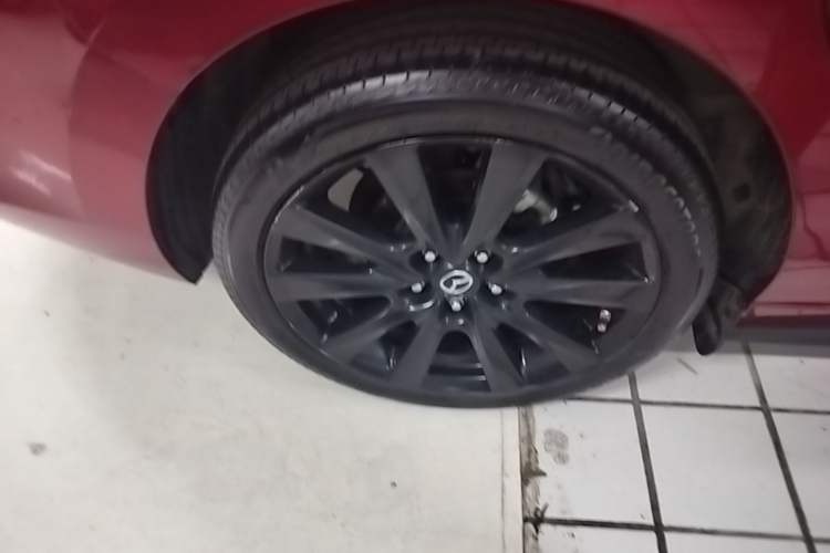 Used Mazda 3 Axela 2023 2.0L Automatic ZhiZhen Edition Right Rear Wheel Hub
