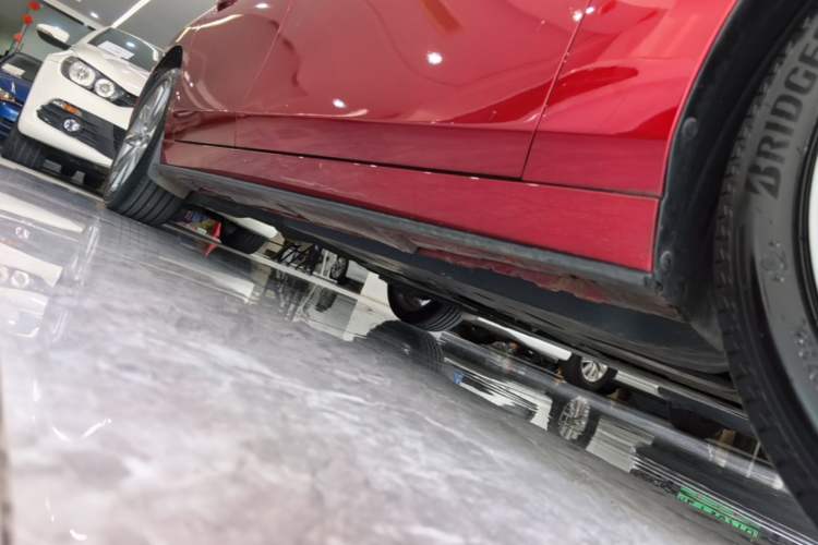 Used Mazda 3 Axela 2023 2.0L Automatic ZhiZhen Edition Right Side Sill