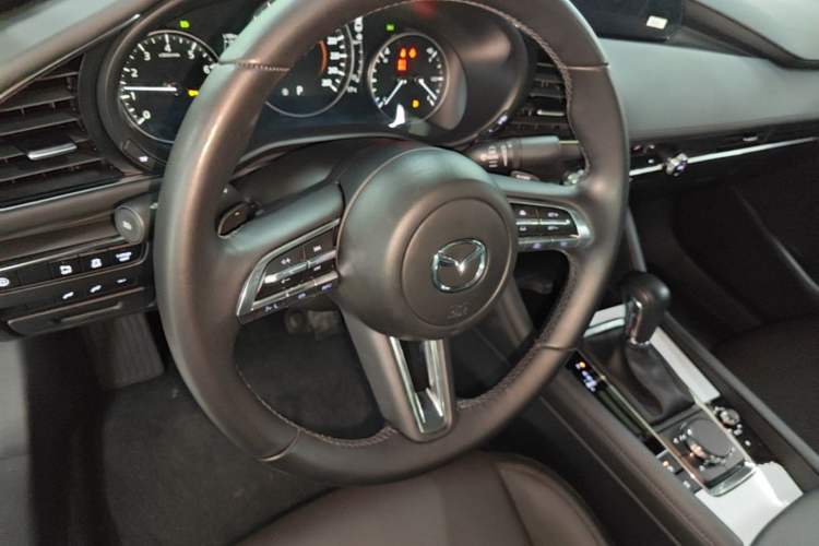 Used Mazda 3 Axela 2023 2.0L Automatic ZhiZhen Edition Steering Wheel