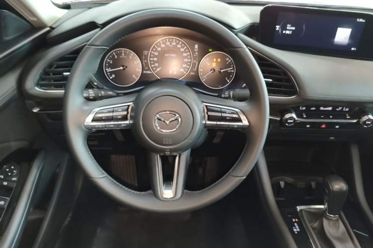 Used Mazda 3 Axela 2023 2.0L Automatic ZhiXuan Edition Steering Wheel