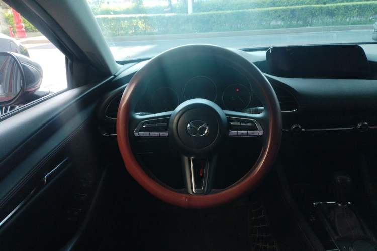 Used Mazda 3 Axela 2023 2.0L Automatic ZhiZhen Edition Steering Wheel