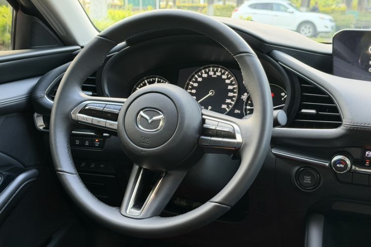 Used Mazda 3 Axela 2023 2.0L Automatic ZhiZhen Edition Steering Wheel