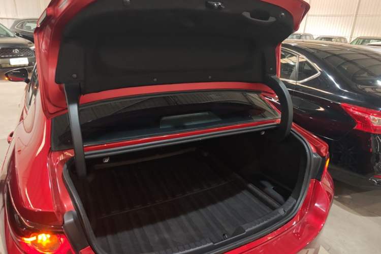Used Mazda 3 Axela 2023 2.0L Automatic Zhiqing Edition Trunk