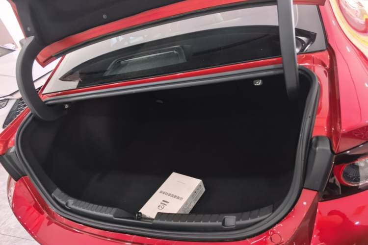 Used Mazda 3 Axela 2023 2.0L Automatic ZhiZhen Edition Trunk