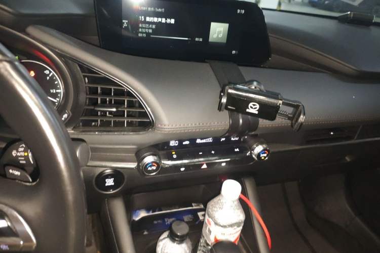 Used Mazda 3 Axela 2023 2.0L Automatic ZhiZhen Edition Audio And AC Panel