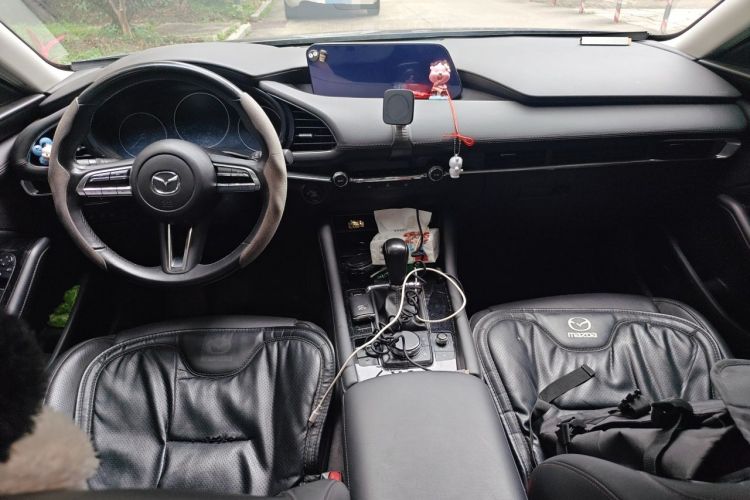 Used Mazda 3 Axela 2023 2.0L Automatic Zhiyao Edition Center Console