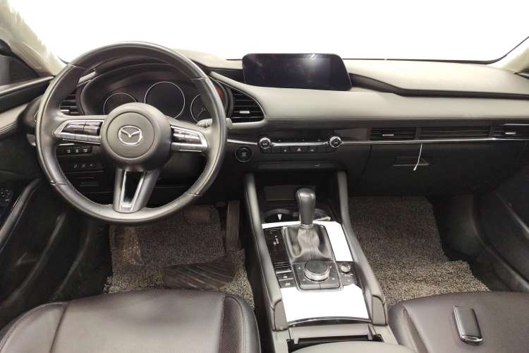 Used Mazda 3 Axela 2023 2.0L Automatic ZhiZhen Edition Center Console