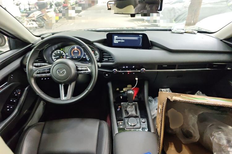 Used Mazda 3 Axela 2023 2.0L Automatic ZhiZhen Edition Center Console