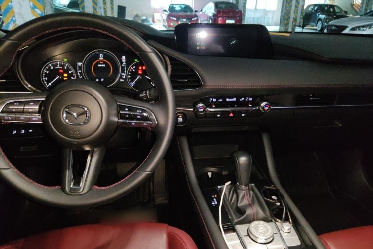 Used Mazda 3 Axela 2023 2.0L Automatic ZhiZhen Edition Center Console