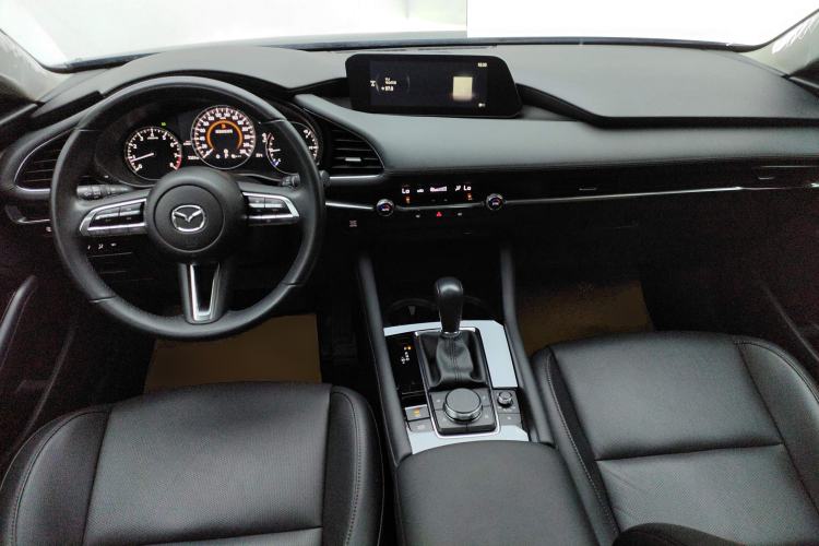 Used Mazda 3 Axela 2023 2.0L Automatic ZhiZhen Edition Center Console