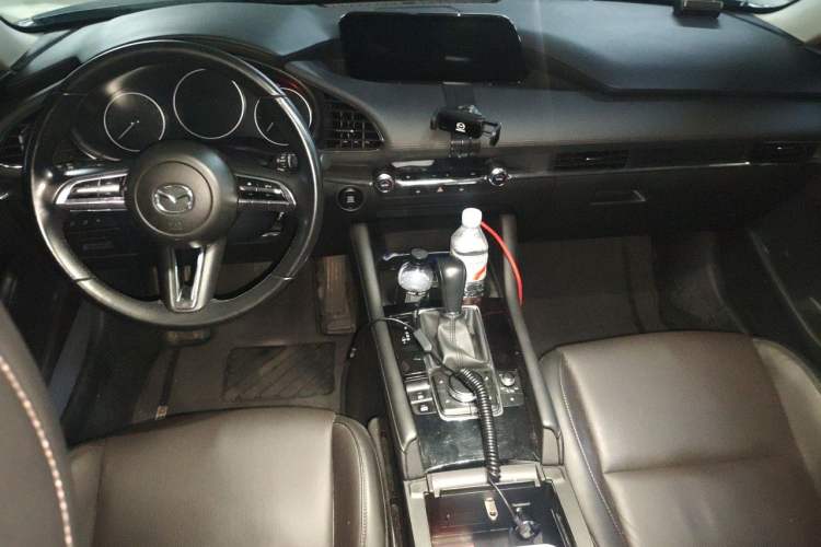 Used Mazda 3 Axela 2023 2.0L Automatic ZhiZhen Edition Center Console