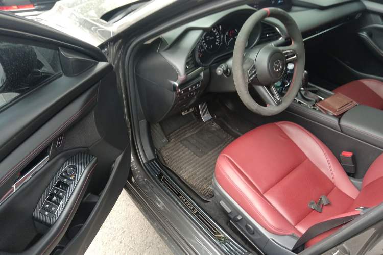 Used Mazda 3 Axela 2023 2.0L Automatic ZhiZhen Edition Driver Seat