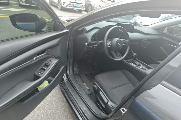 Used Mazda 3 Axela 2023 2.0L Automatic Zhiqing Edition Driver Seat