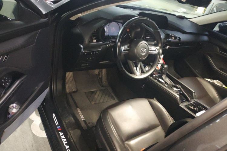 Used Mazda 3 Axela 2023 2.0L Automatic ZhiZhen Edition Driver Seat