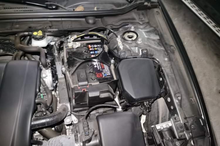Used Mazda 3 Axela 2023 2.0L Automatic Zhiyao Edition Engine Bay Left