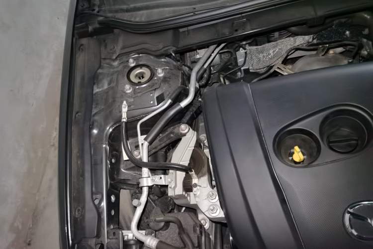 Used Mazda 3 Axela 2023 2.0L Automatic Zhiyao Edition Engine Bay Right