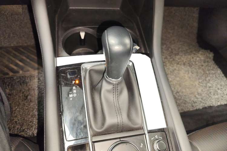 Used Mazda 3 Axela 2023 2.0L Automatic ZhiZhen Edition Gear Lever
