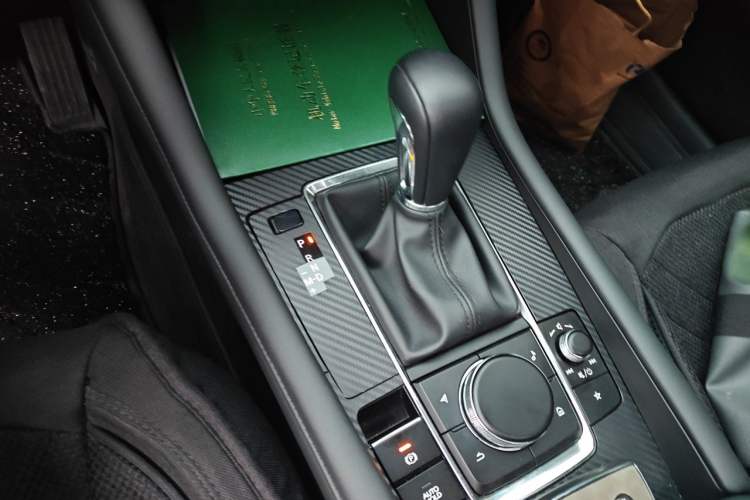 Used Mazda 3 Axela 2023 2.0L Automatic Zhiya Edition Gear Lever