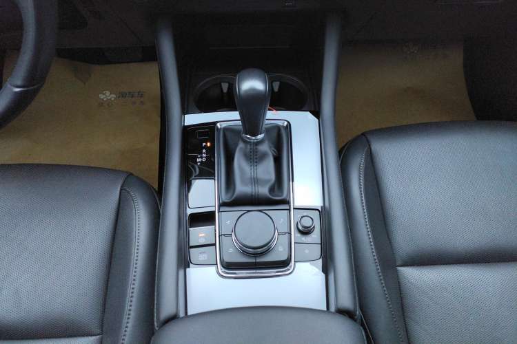 Used Mazda 3 Axela 2023 2.0L Automatic ZhiZhen Edition Gear Lever
