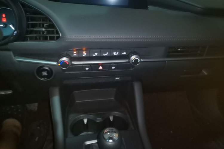 Used Mazda 3 Axela 2023 1.5L Manual ZhiMei Edition Gear Lever