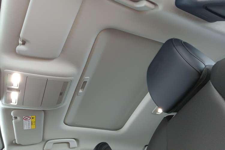 Used Mazda 3 Axela 2023 2.0L Automatic ZhiZhen Edition Headliner