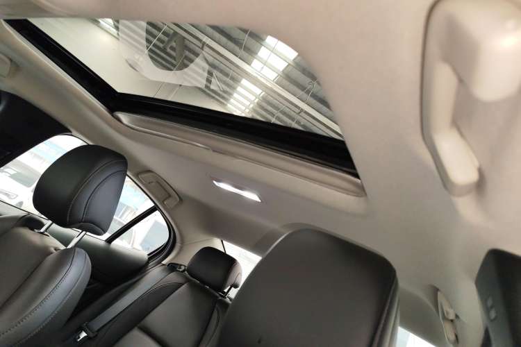 Used Mazda 3 Axela 2023 2.0L Automatic ZhiZhen Edition Headliner