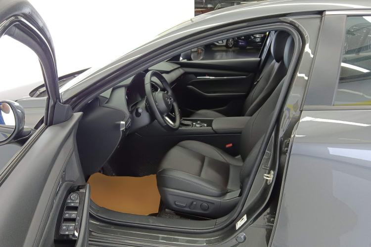 Used Mazda 3 Axela 2023 2.0L Automatic ZhiZhen Edition Left Front Seat