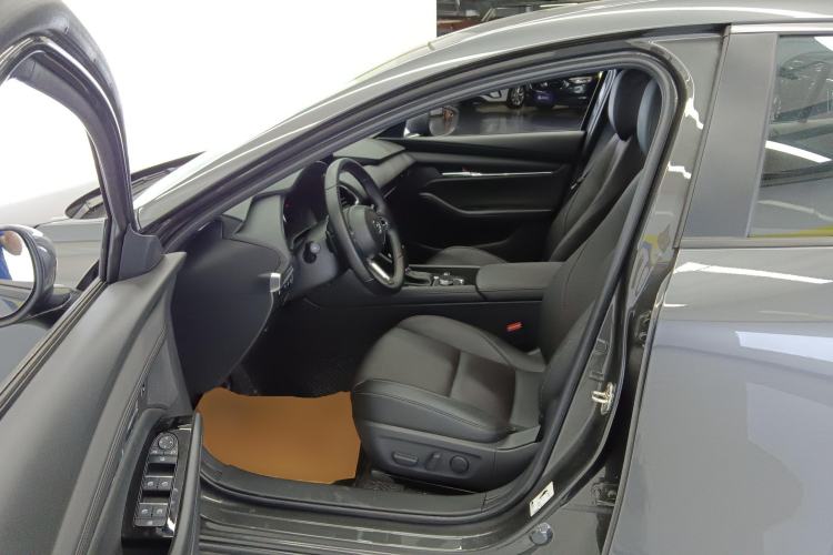 Used Mazda 3 Axela 2023 2.0L Automatic ZhiZhen Edition Left Front Seat
