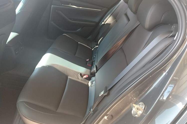 Used Mazda 3 Axela 2023 2.0L Automatic Zhiyao Edition Left Rear Seat