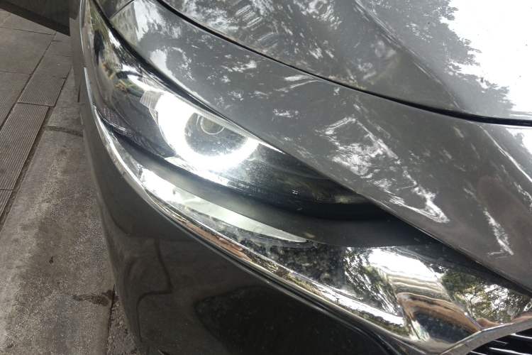 Used Mazda 3 Axela 2023 2.0L Automatic ZhiZhen Edition Right Front Headlight