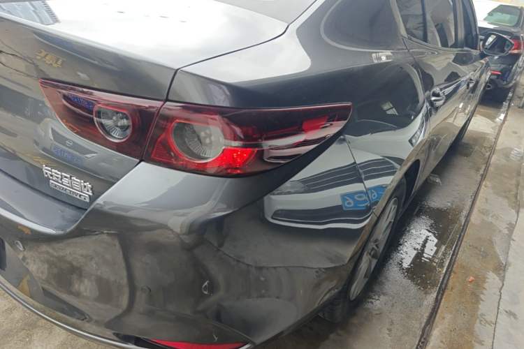 Used Mazda 3 Axela 2023 2.0L Automatic Zhiqing Edition Right Rear Taillight