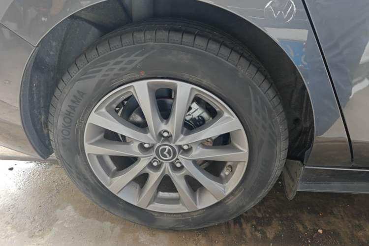 Used Mazda 3 Axela 2023 2.0L Automatic Zhiqing Edition Right Rear Wheel Hub