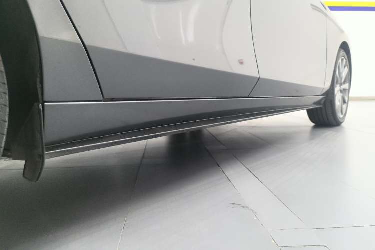 Used Mazda 3 Axela 2023 2.0L Automatic Zhiyao Edition Right Side Sill