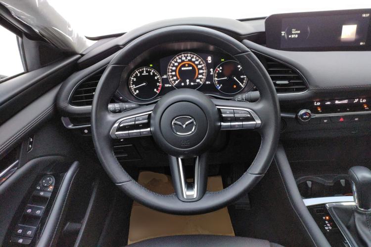Used Mazda 3 Axela 2023 2.0L Automatic ZhiZhen Edition Steering Wheel