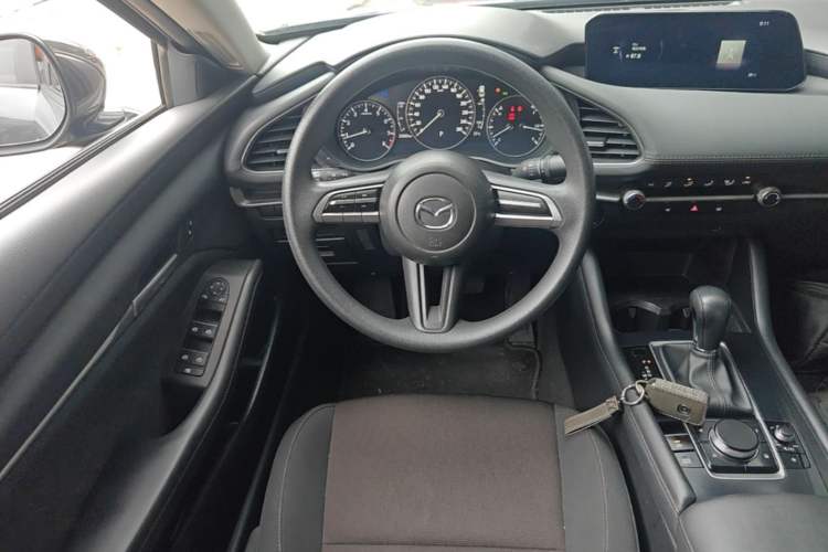 Used Mazda 3 Axela 2023 2.0L Automatic Zhiqing Edition Steering Wheel