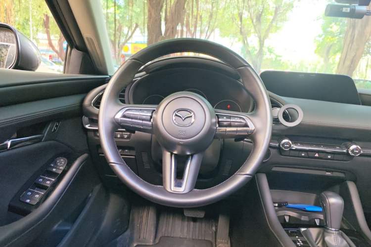Used Mazda 3 Axela 2023 2.0L Automatic ZhiZhen Edition Steering Wheel