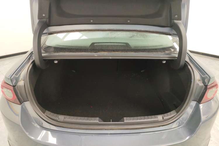 Used Mazda 3 Axela 2023 2.0L Automatic ZhiZhen Edition Trunk