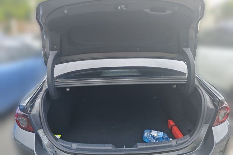 Used Mazda 3 Axela 2023 2.0L Automatic Zhiqing Edition Trunk