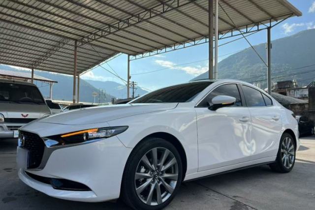 Used Mazda 3 Axela 2023 2.0L Automatic ZhiXuan Edition