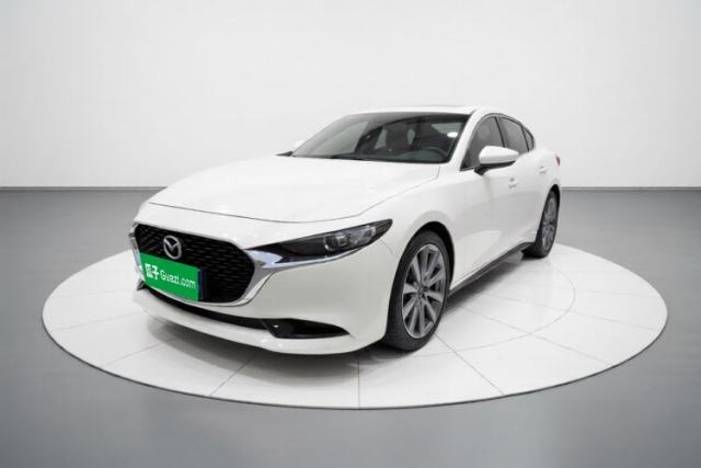 Używany Mazda 3 Axela 2023 2.0L Automatic Zhiya Edition